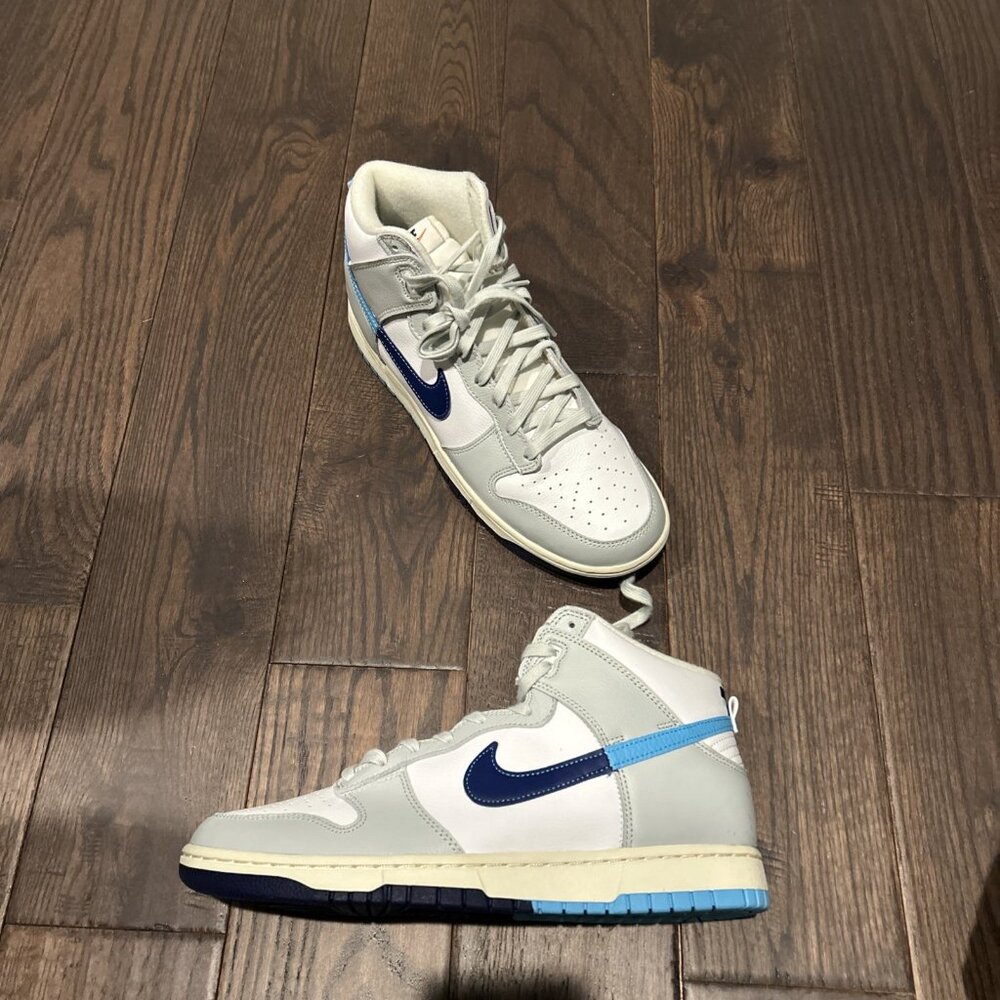 Nike Dunk Hi Retro SE Sneakers Men's Size 10.5 White/ Baltic Blue DZ2535-100